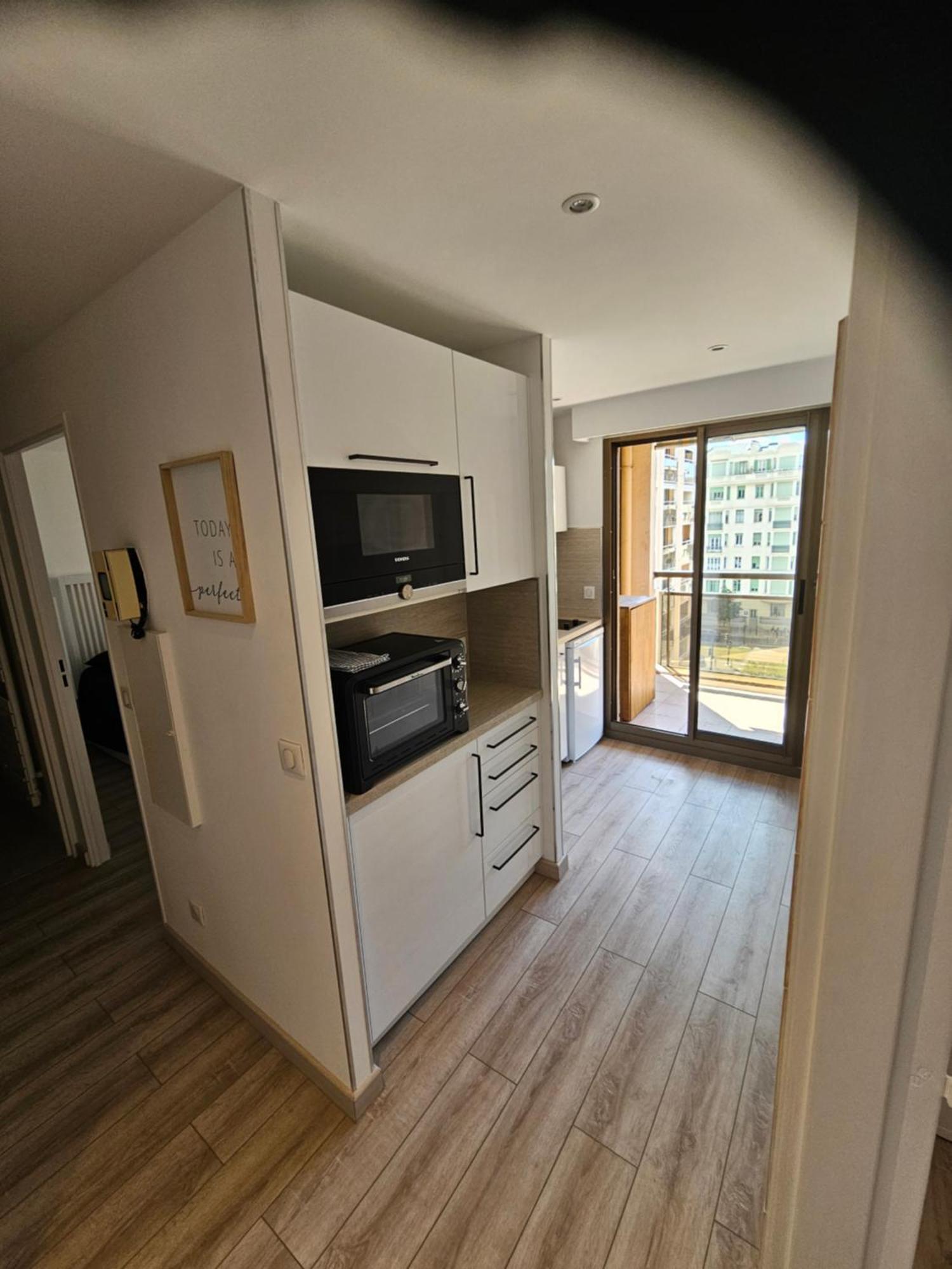 Beautiful 1 bedroom flat Nisa Exterior foto