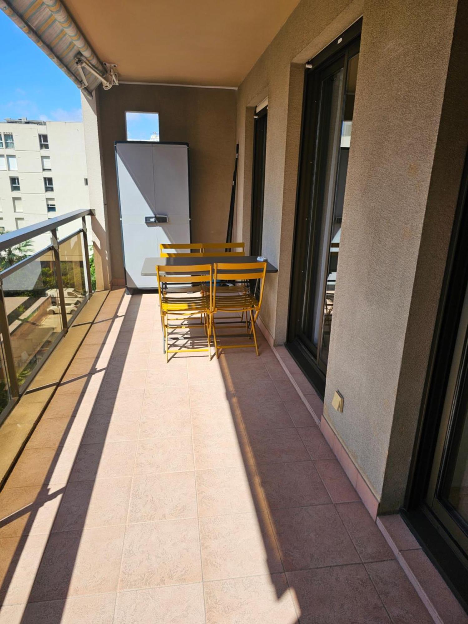 Beautiful 1 bedroom flat Nisa Exterior foto